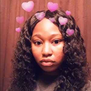 Meet your Posher, Deeana